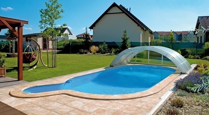 Bazén na zahradě