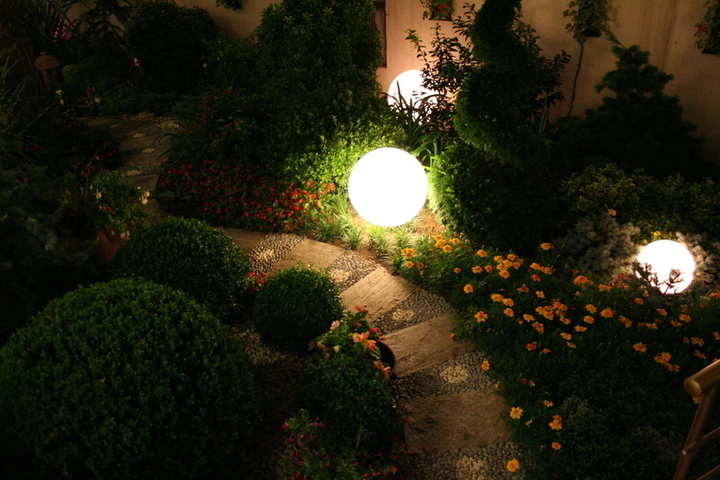 zahradní osvětlení